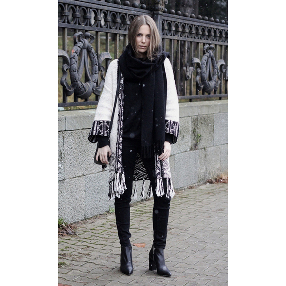 Soft Surroundings Open Aztec Fringed Cardigan Sweater Medium Cream Black Boho - Picture 3 of 11